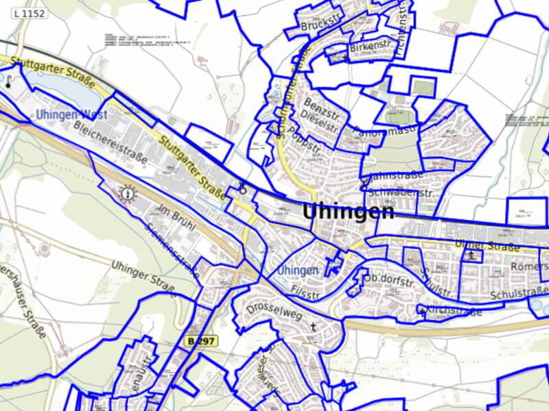 Eine Grafik zeigt den Ortsplan von Uhingen, wobei um einzelne Grundstücke blaue Linien sind.