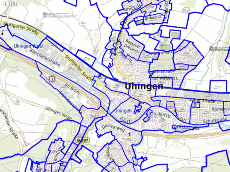 Eine Grafik zeigt den Ortsplan von Uhingen, wobei um einzelne Grundstücke blaue Linien sind.